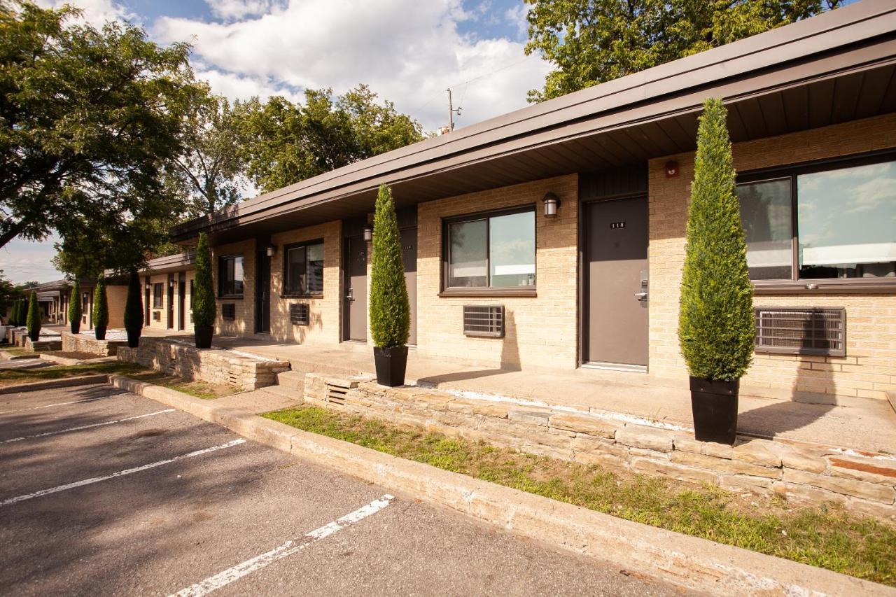 Motel Newstar Laval Exterior foto