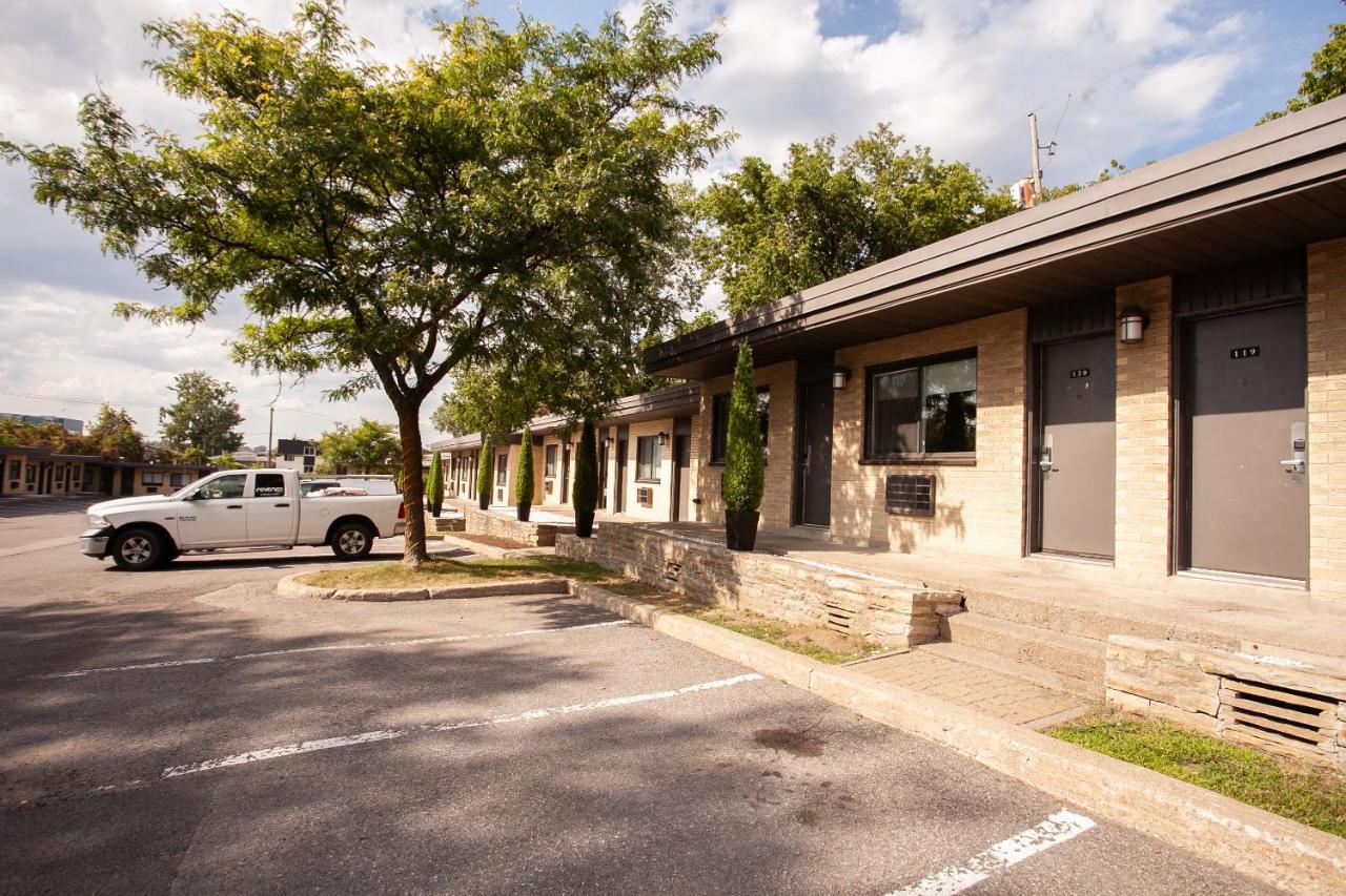 Motel Newstar Laval Exterior foto