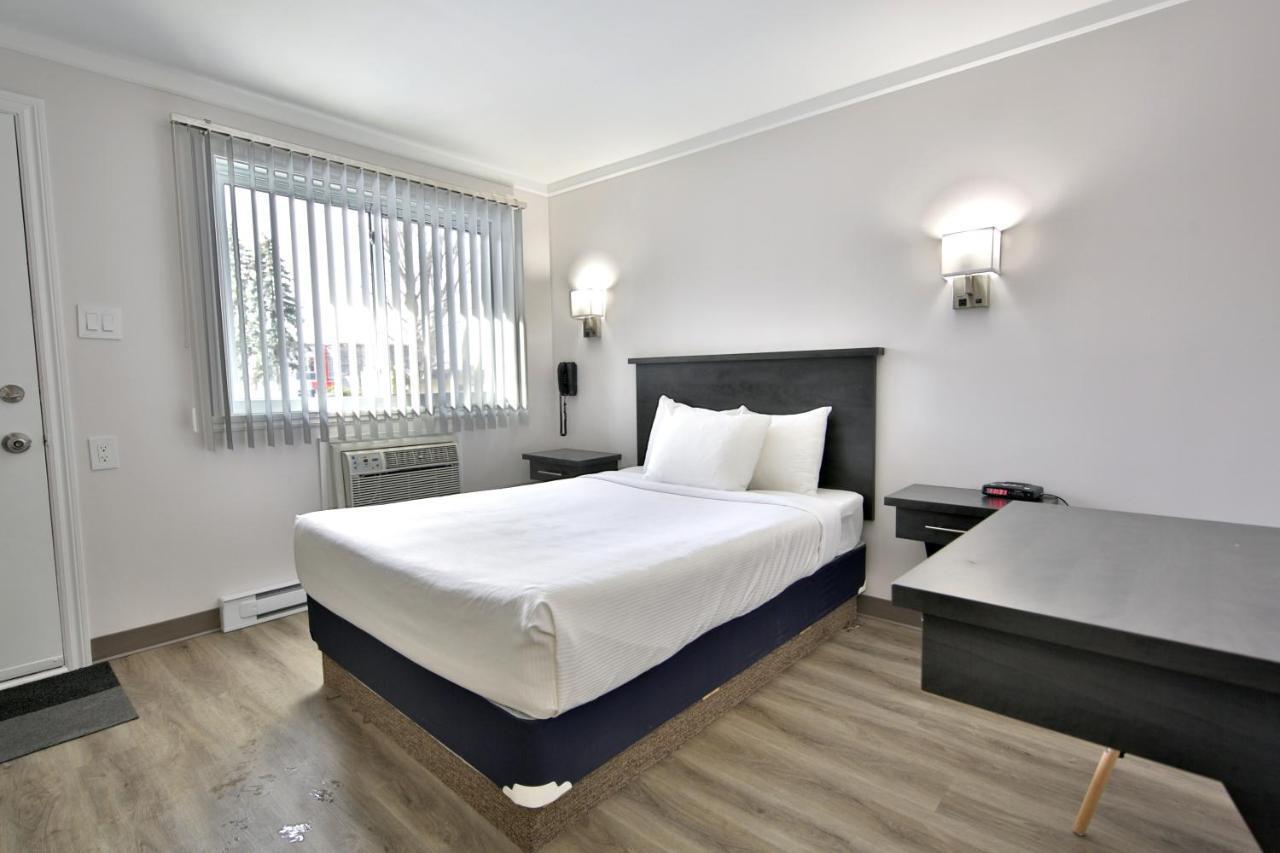 Motel Newstar Laval Exterior foto